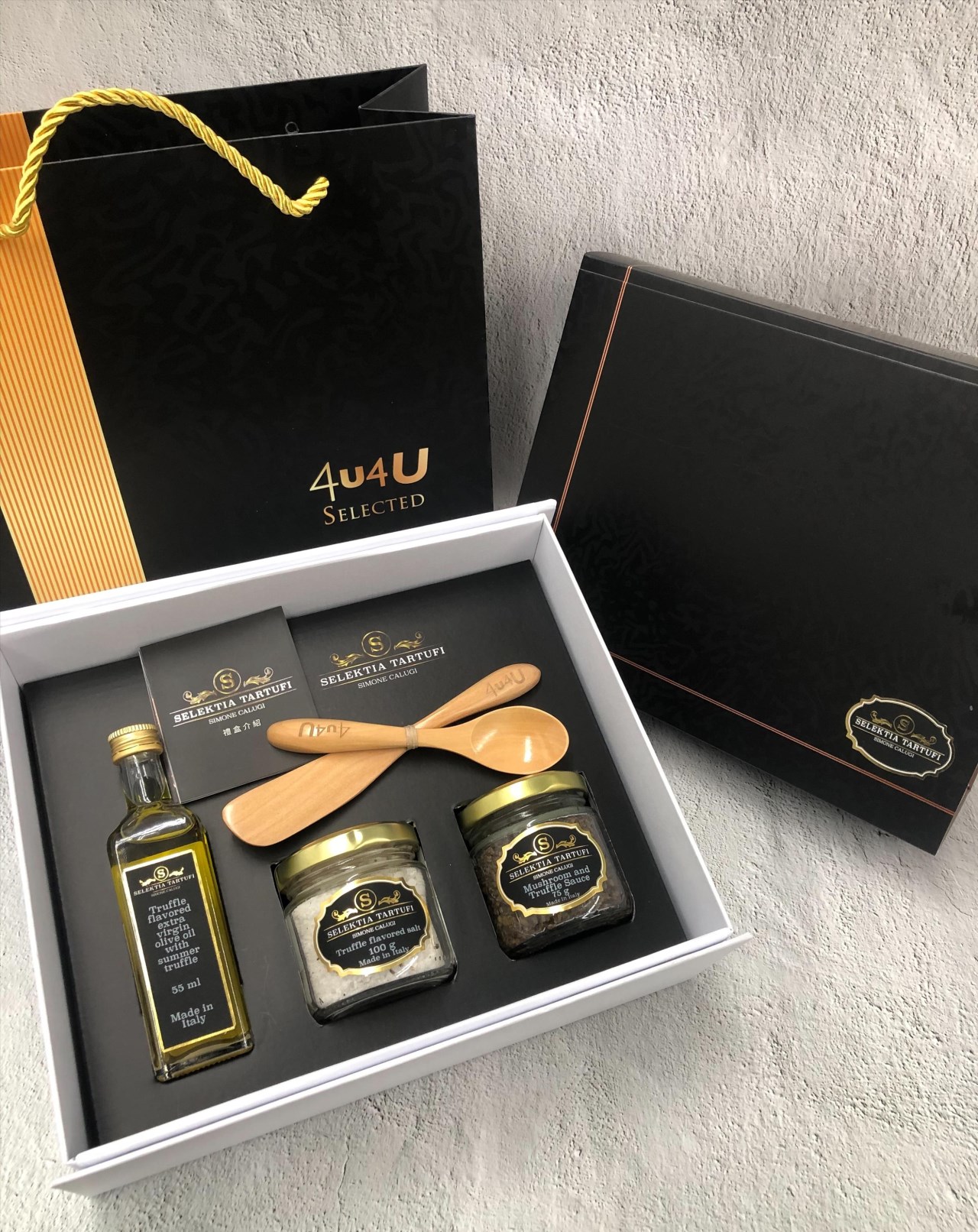 4u4U,義大利,SELEKTIA,典藏,黑松露,禮盒,松露,醬料,橄欖油,特級初榨橄欖油,頂級初榨橄欖油,調味,夏季,黑松露  ,冬季,Tartufi,TuberAestivumVitt.,獨特,香氣,罐頭,氣味,義大利,托斯卡尼,托斯卡那,托斯卡納,松露,聖米尼亞托,Truffle,松露獵人